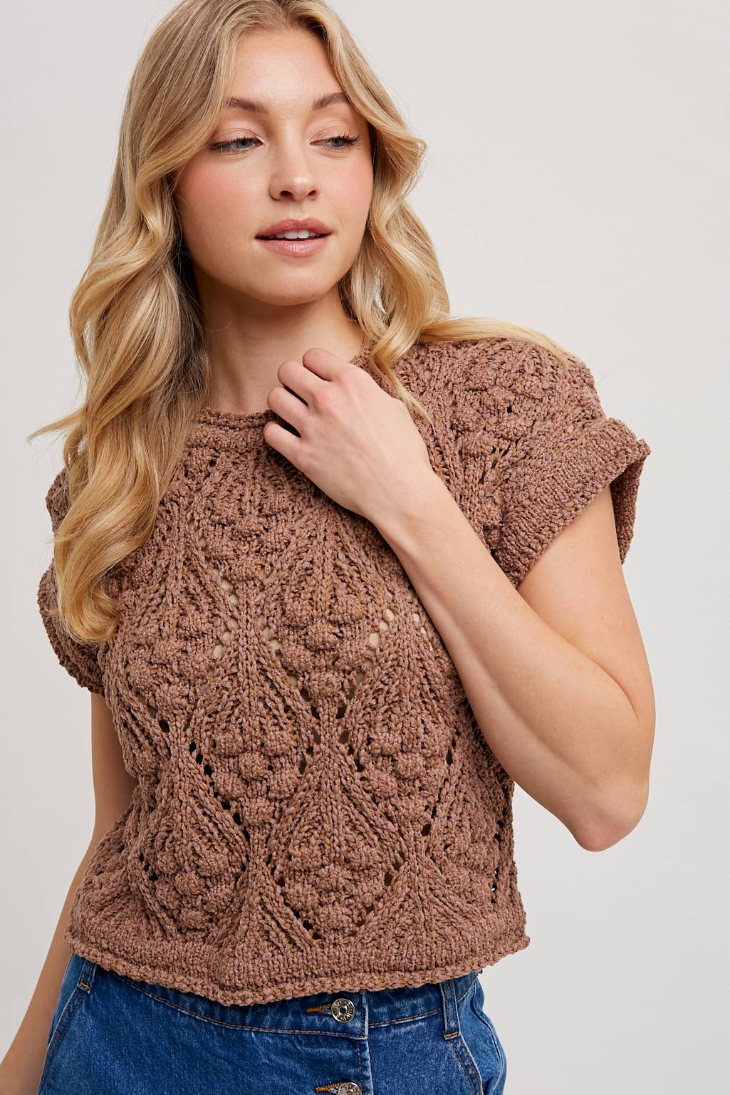 KNIT SWEATER SHORT SLEEVED PULLOVER: MOCHA