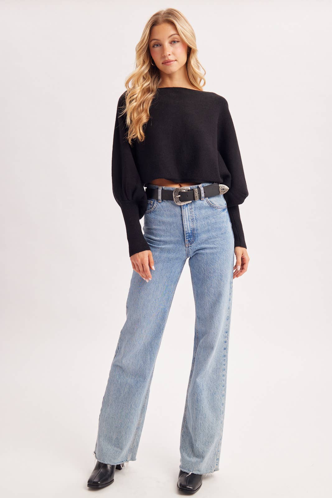 CROPPED BOAT-NECK BALLOON SLEEVED KNIT SWEATER: LATTE