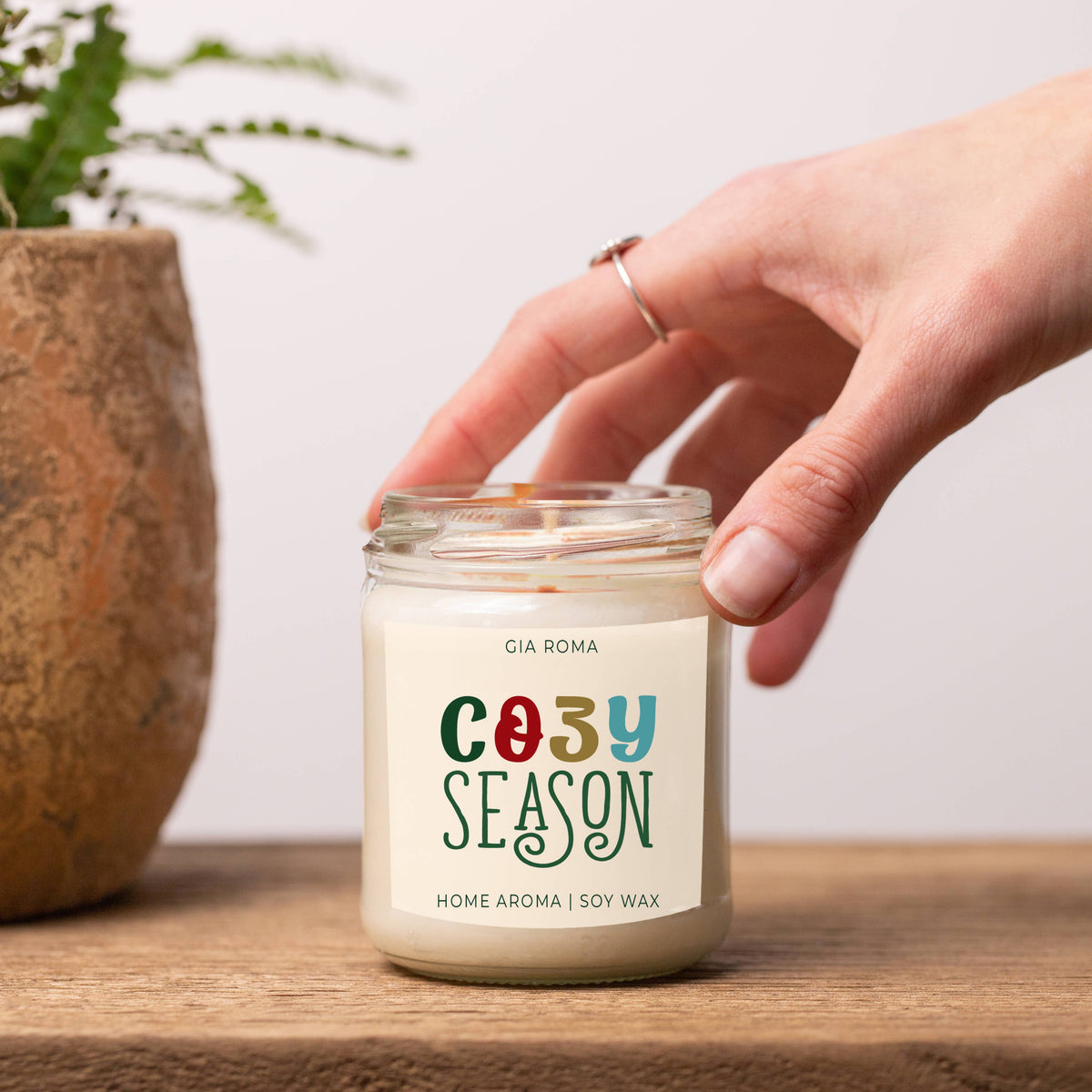 Christmas Decor Candle Gift Holiday Scented Soy Candles Cute: Merry & Bright