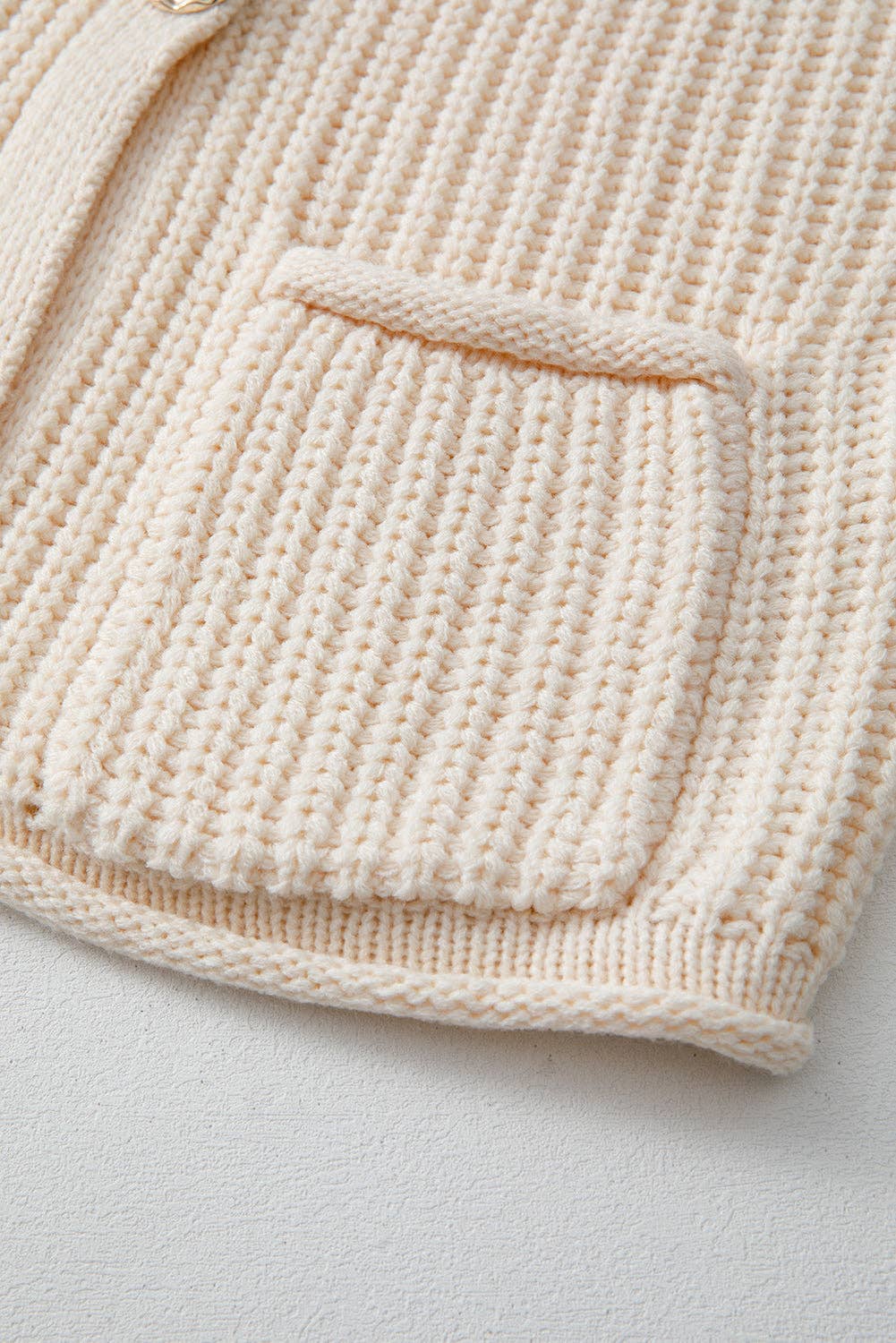 Solid Textured Knit Side Pockets Buttoned Sweater Vest: White / 100%Acrylic