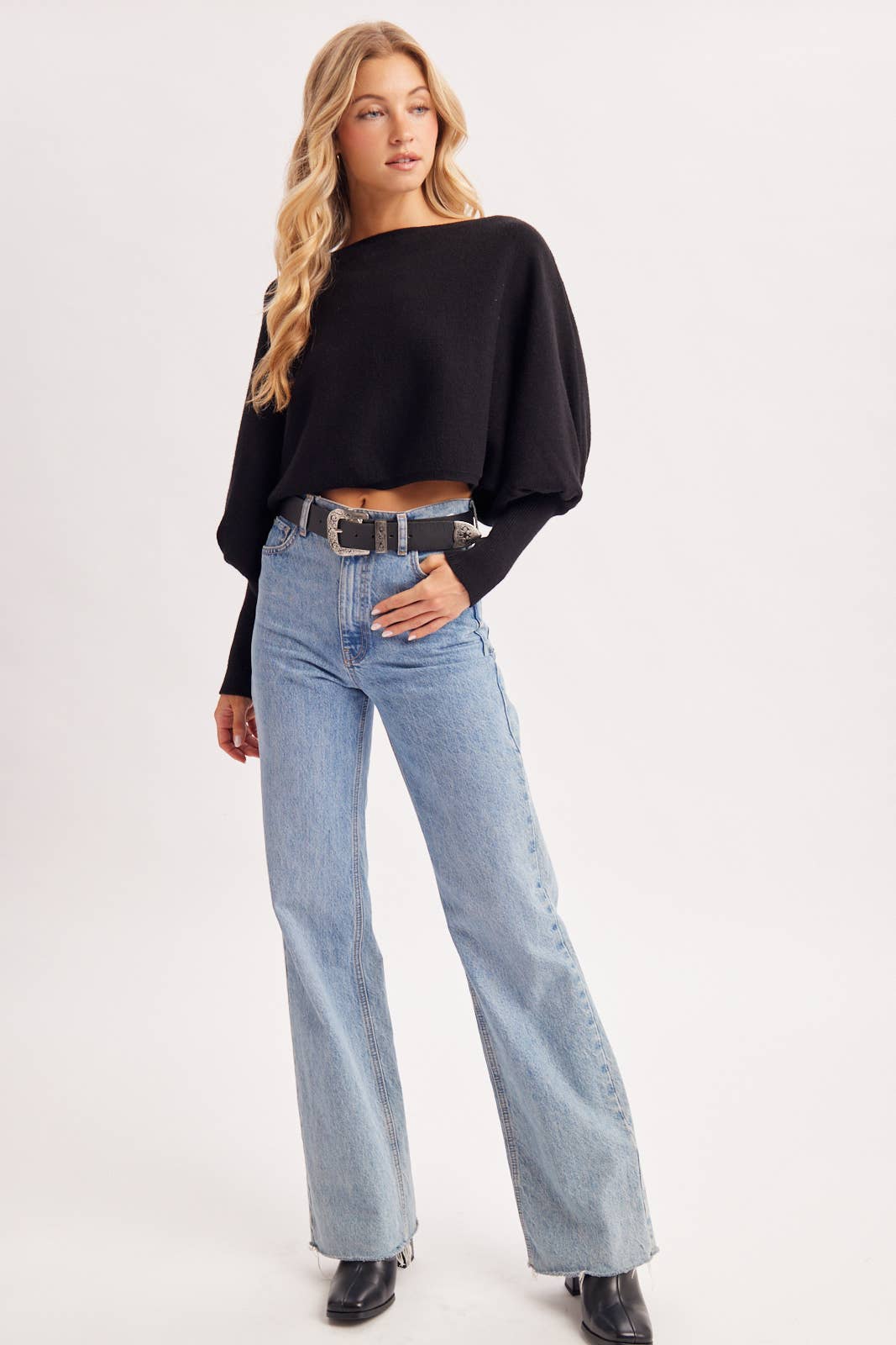 CROPPED BOAT-NECK BALLOON SLEEVED KNIT SWEATER: LATTE