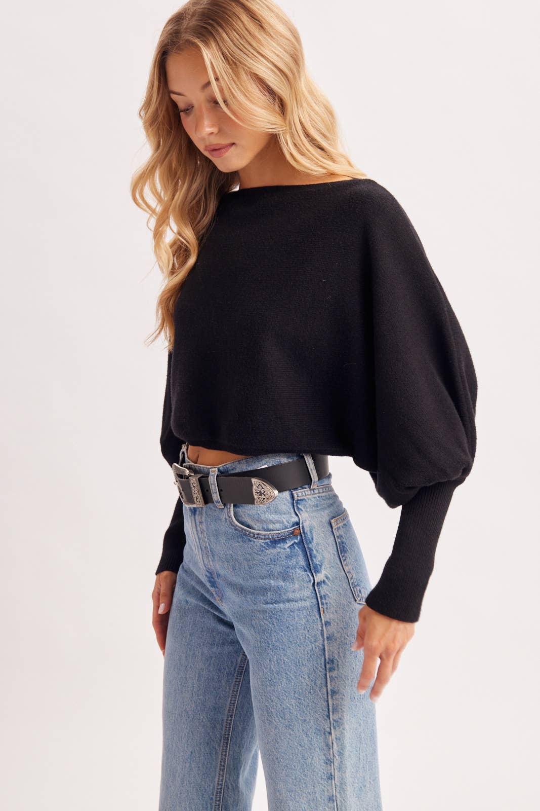 CROPPED BOAT-NECK BALLOON SLEEVED KNIT SWEATER: Black