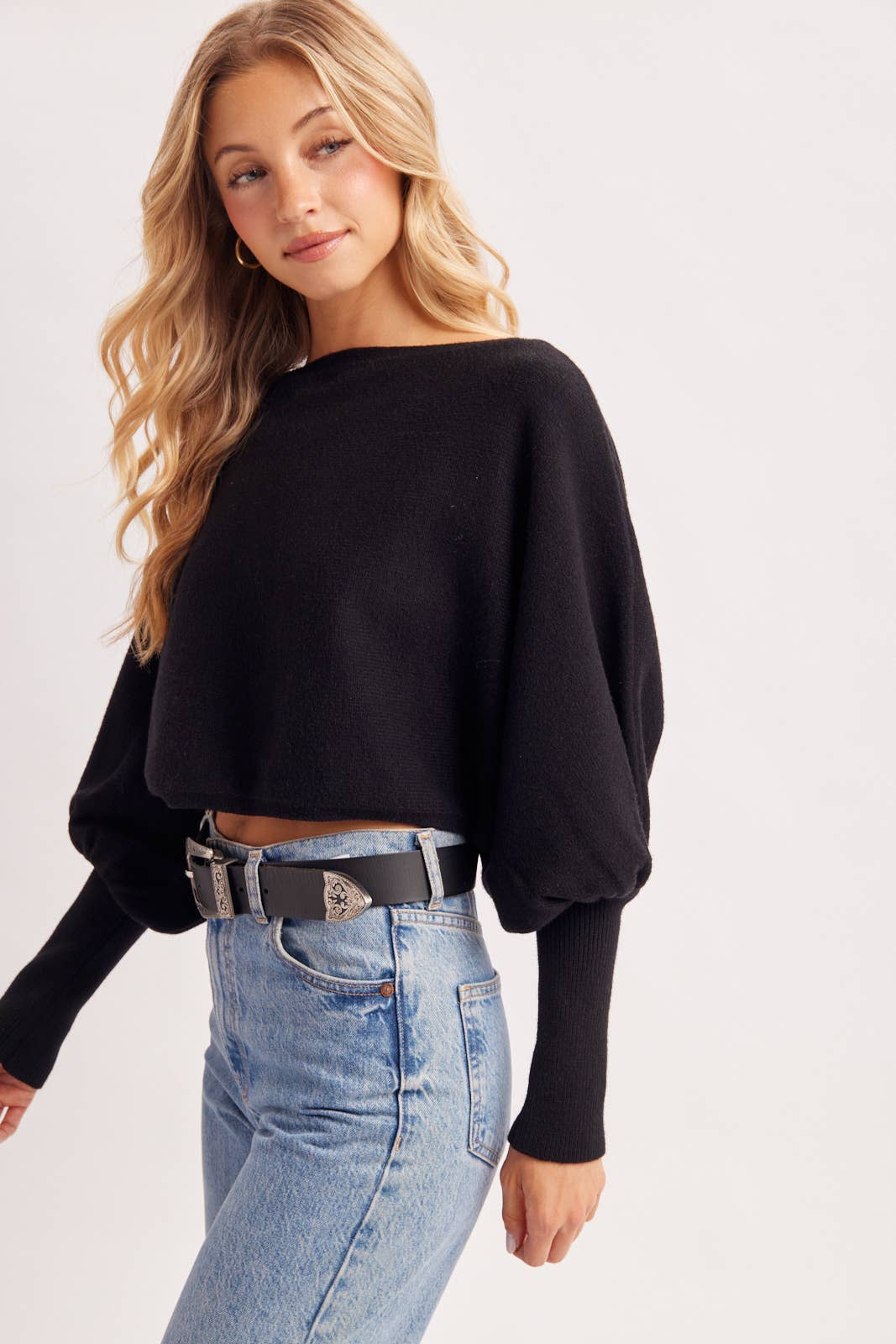 CROPPED BOAT-NECK BALLOON SLEEVED KNIT SWEATER: Black