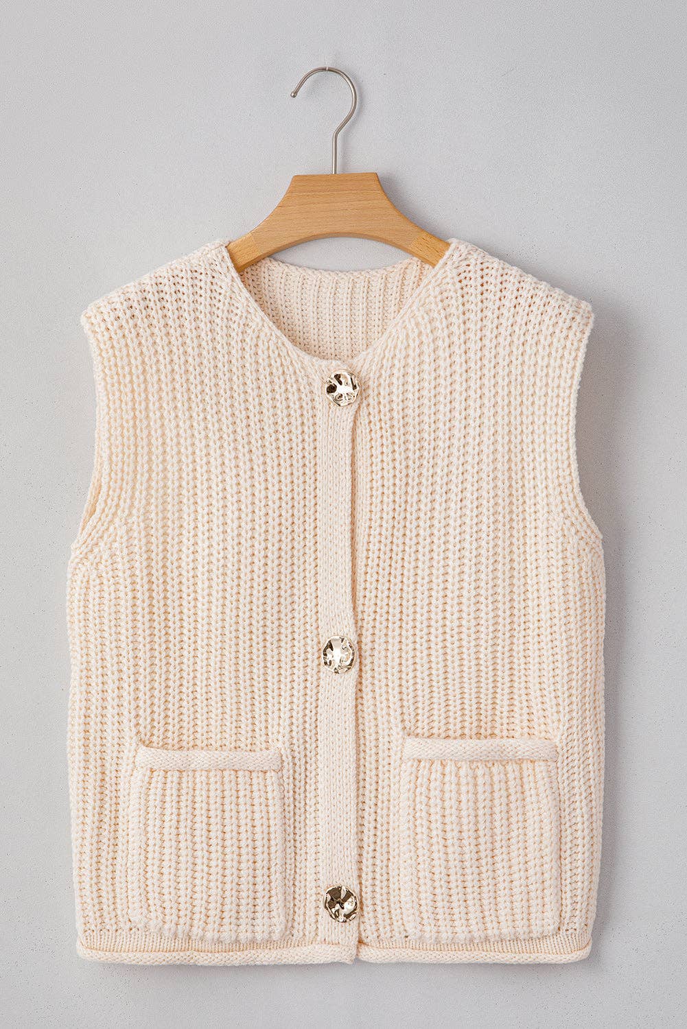 Solid Textured Knit Side Pockets Buttoned Sweater Vest: White / 100%Acrylic