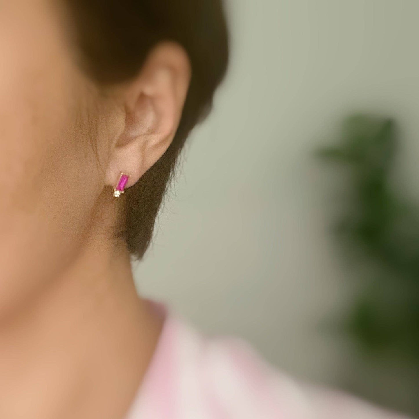 Baguette Cut Stone Stud Earrings: Emerald Green