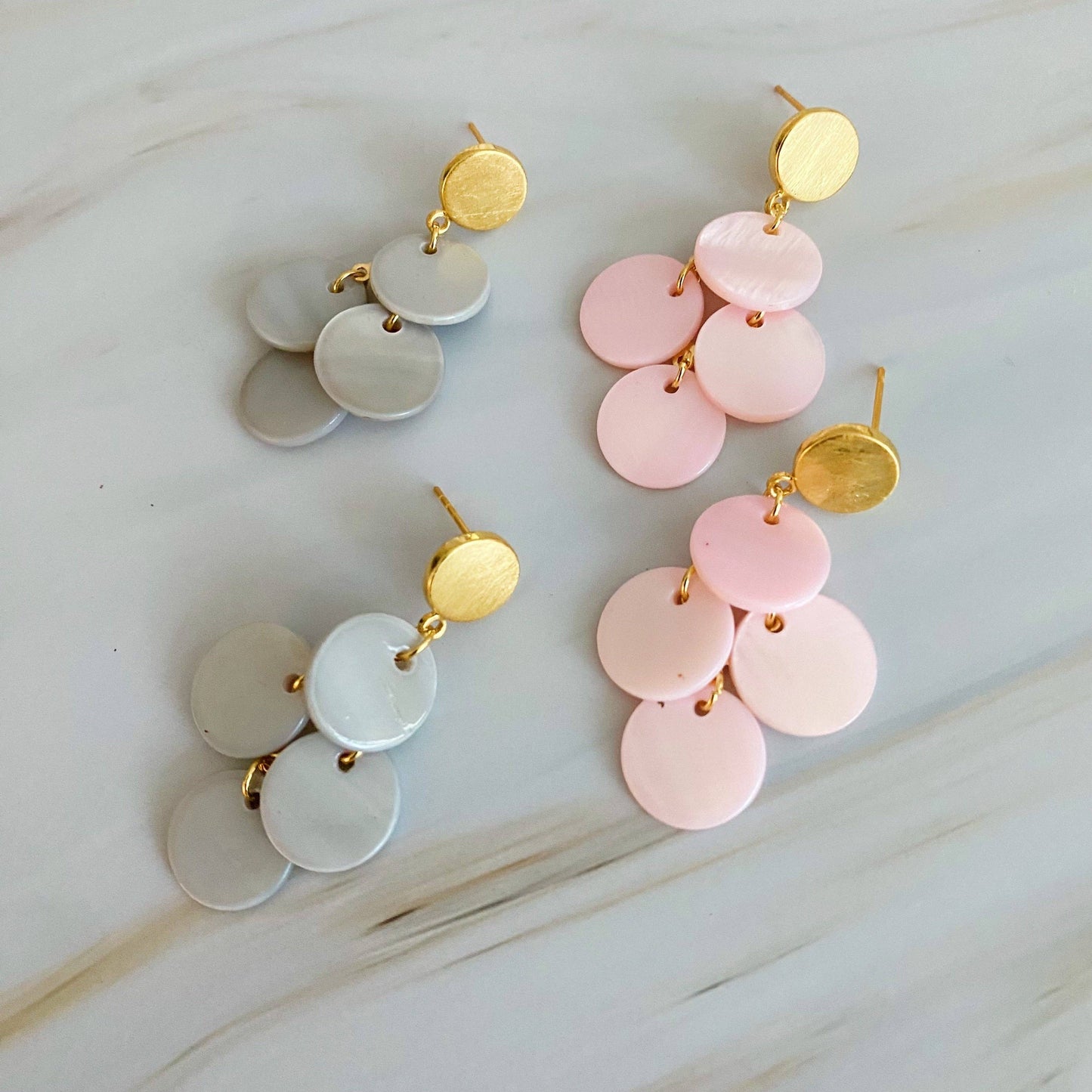 Shell Disc Chandelier Earring: Noble gray